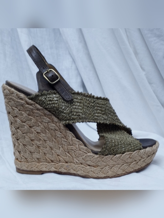 Stuart Weitzman Shoes - STUART WEITZMAN Olive Raffia Espadrilles